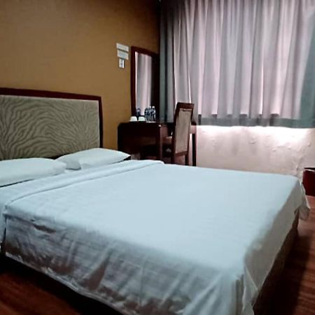 Hotel Sadong88 Kota Kinabalu Exterior foto